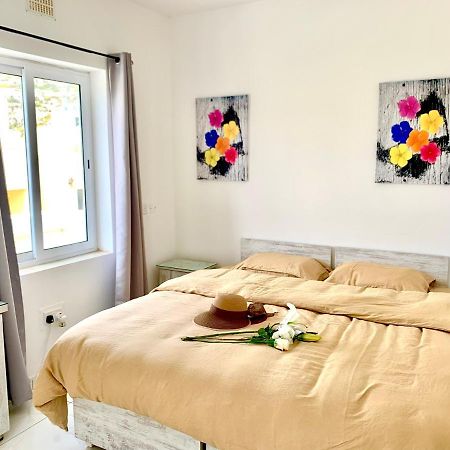 Private Bedroom With Balcony In A Shared Apartment At The Bay Of クレンディ エクステリア 写真